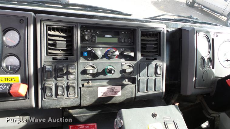 image for item DA1140 2006 Elgin Eagle Series F street sweeper