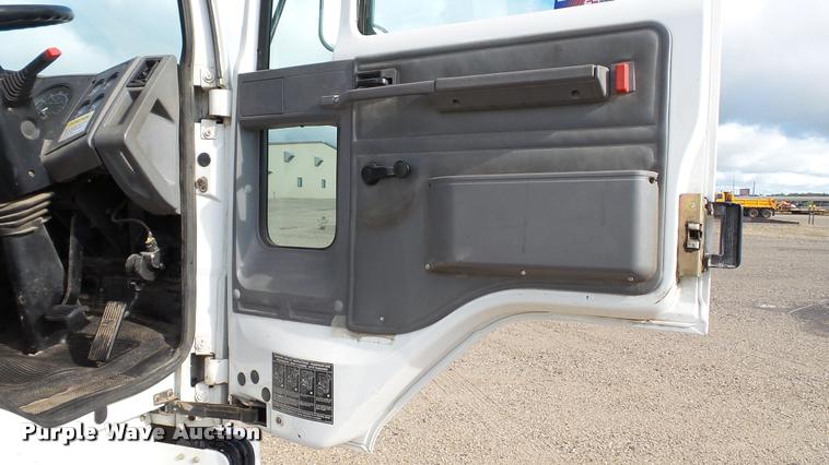 image for item DA1140 2006 Elgin Eagle Series F street sweeper