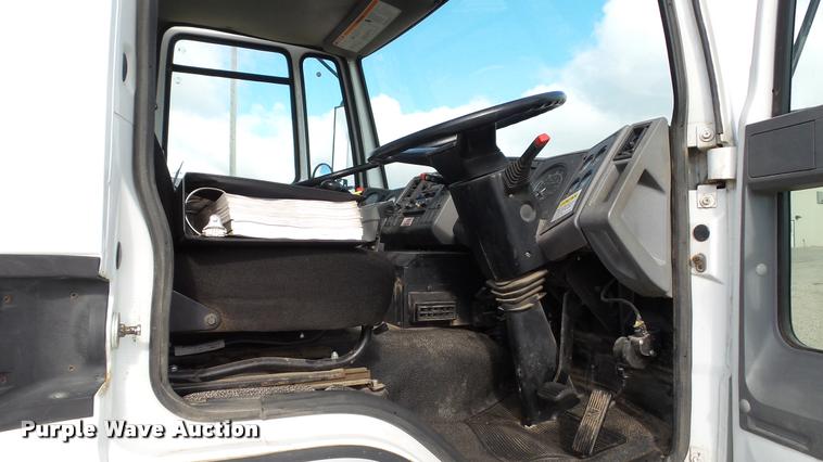 image for item DA1140 2006 Elgin Eagle Series F street sweeper