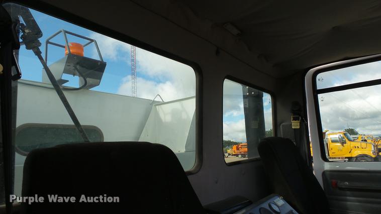 image for item DA1140 2006 Elgin Eagle Series F street sweeper