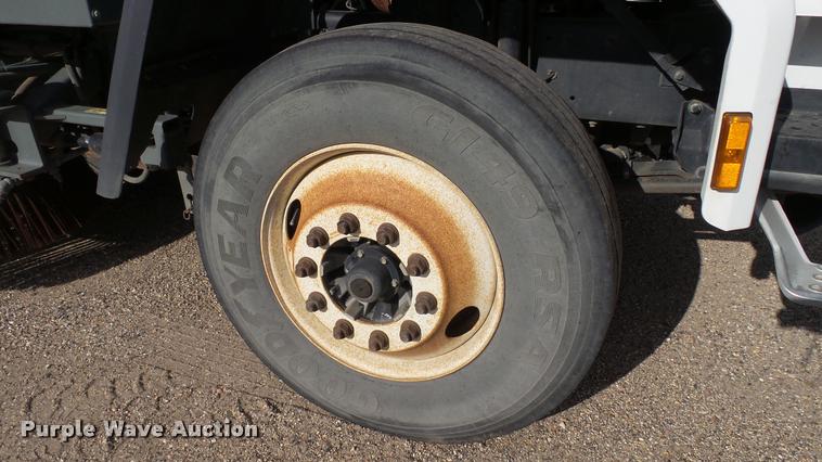 image for item DA1140 2006 Elgin Eagle Series F street sweeper