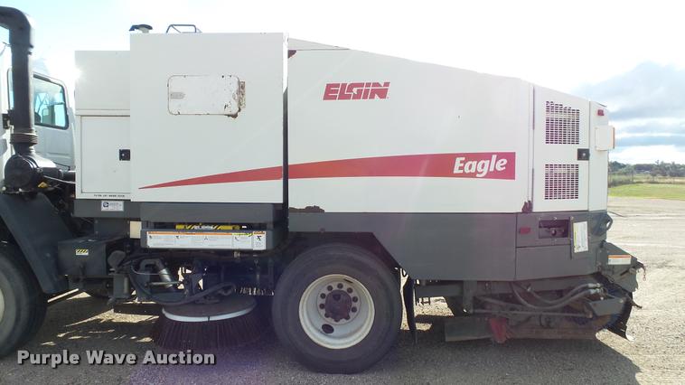image for item DA1140 2006 Elgin Eagle Series F street sweeper