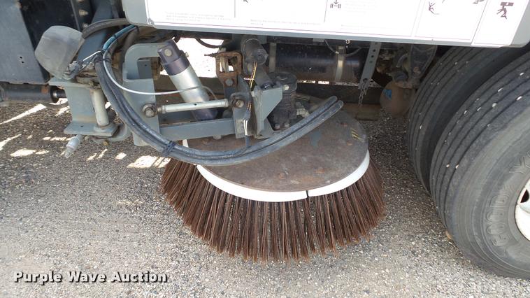 image for item DA1140 2006 Elgin Eagle Series F street sweeper