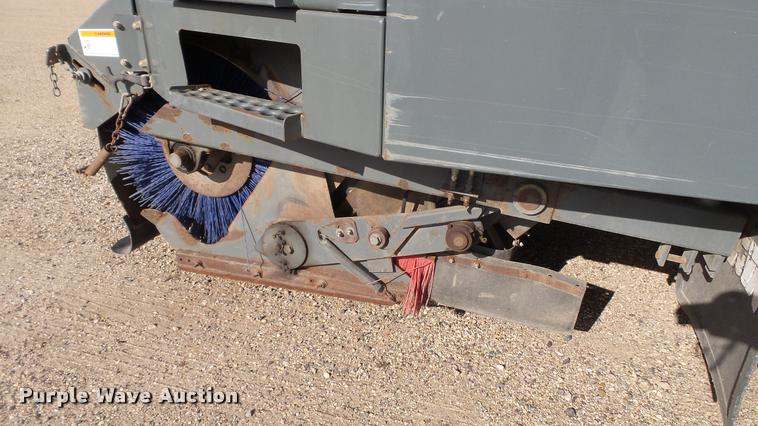 image for item DA1140 2006 Elgin Eagle Series F street sweeper