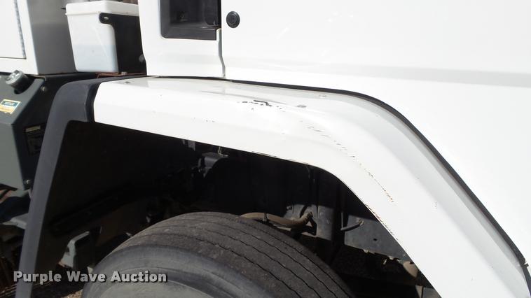 image for item DA1140 2006 Elgin Eagle Series F street sweeper