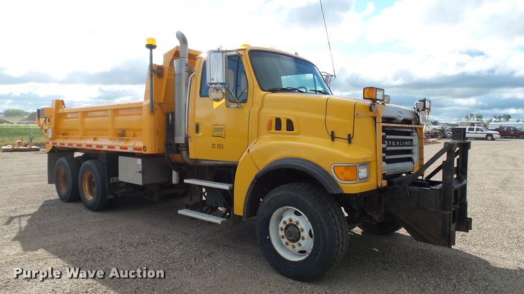 image for item DA1141 2003 Sterling L9500 dump truck
