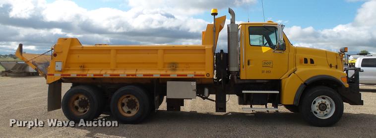 image for item DA1141 2003 Sterling L9500 dump truck