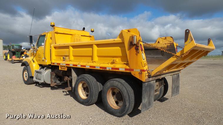 image for item DA1141 2003 Sterling L9500 dump truck
