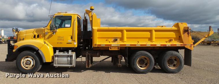 image for item DA1141 2003 Sterling L9500 dump truck