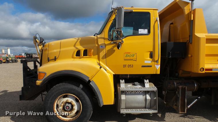image for item DA1141 2003 Sterling L9500 dump truck