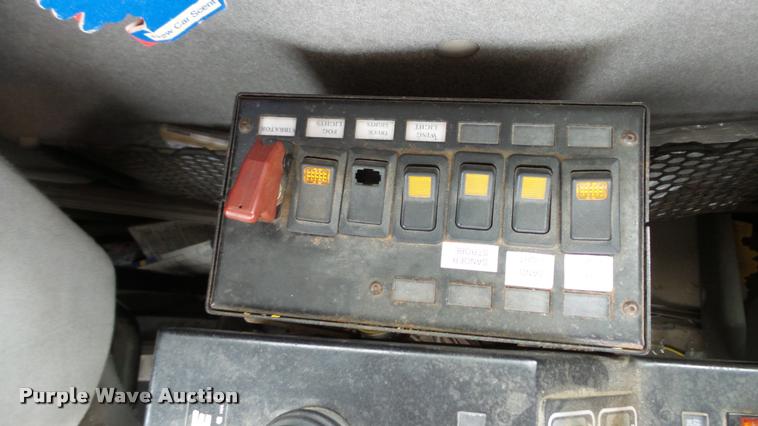 image for item DA1141 2003 Sterling L9500 dump truck