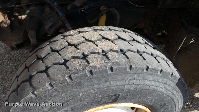 image for item DA1141 2003 Sterling L9500 dump truck