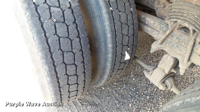 image for item DA1141 2003 Sterling L9500 dump truck