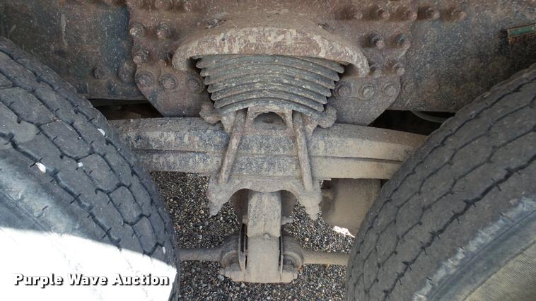 image for item DA1141 2003 Sterling L9500 dump truck