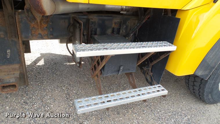 image for item DA1141 2003 Sterling L9500 dump truck