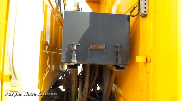 image for item DA1141 2003 Sterling L9500 dump truck