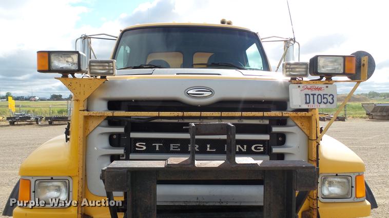 image for item DA1141 2003 Sterling L9500 dump truck