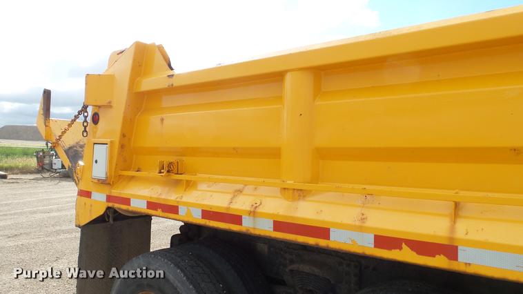 image for item DA1141 2003 Sterling L9500 dump truck