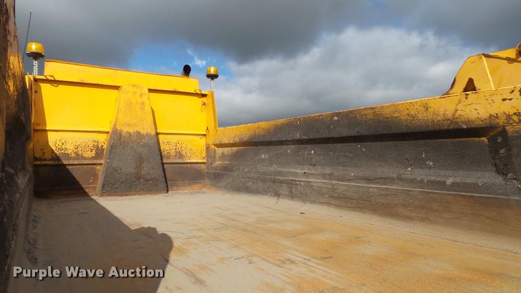 image for item DA1141 2003 Sterling L9500 dump truck