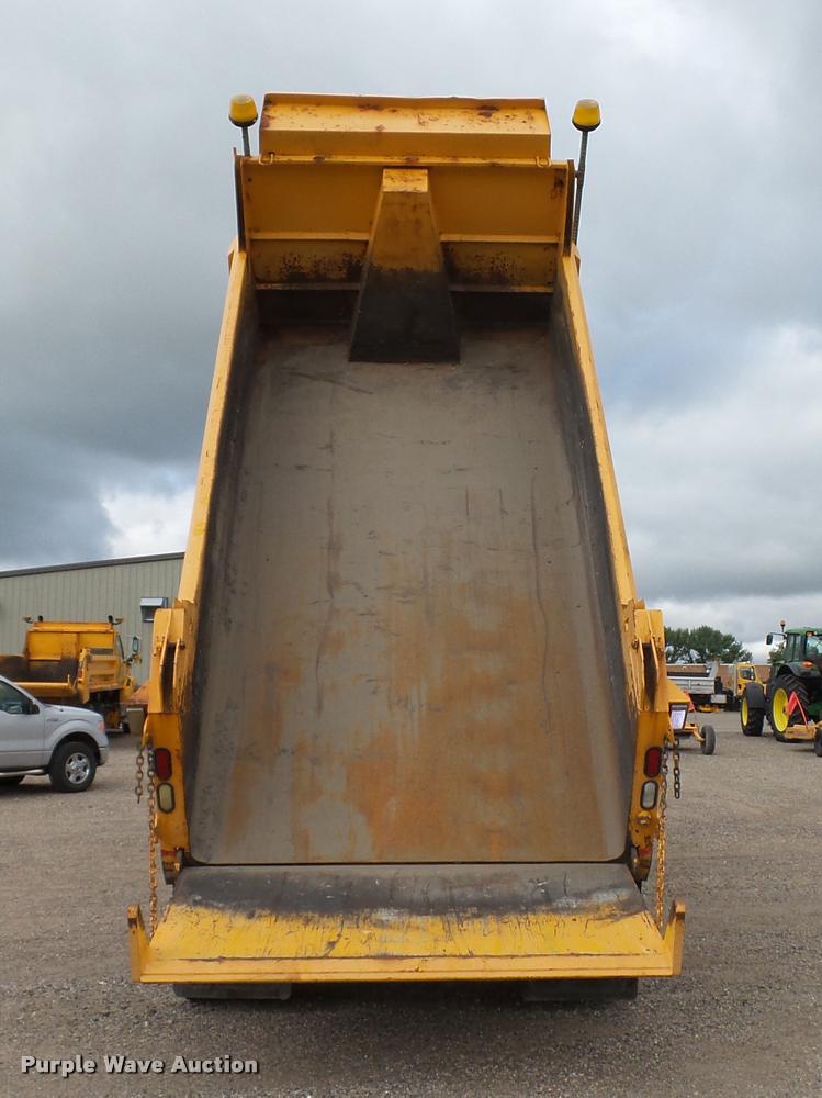 image for item DA1141 2003 Sterling L9500 dump truck