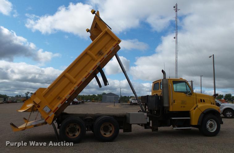 image for item DA1141 2003 Sterling L9500 dump truck