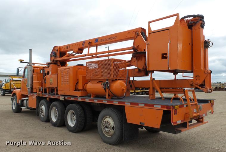 image for item DA1142 1993 Volvo WCM bridge inspection truck