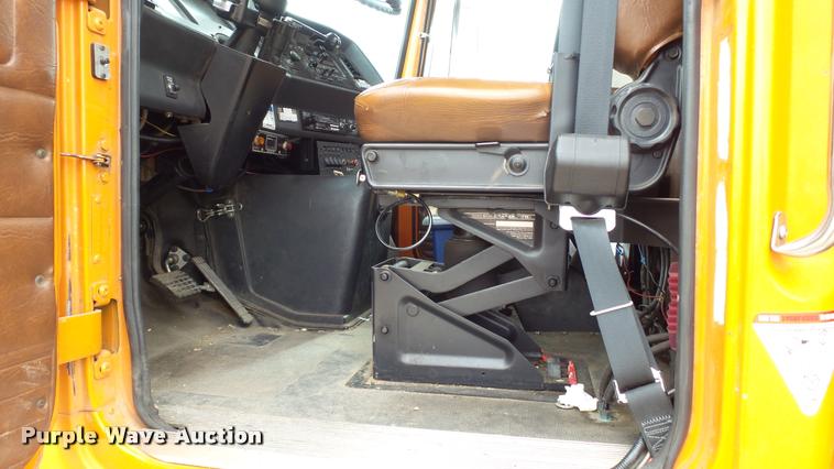 image for item DA1142 1993 Volvo WCM bridge inspection truck