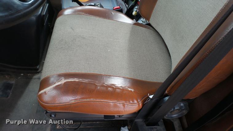 image for item DA1142 1993 Volvo WCM bridge inspection truck