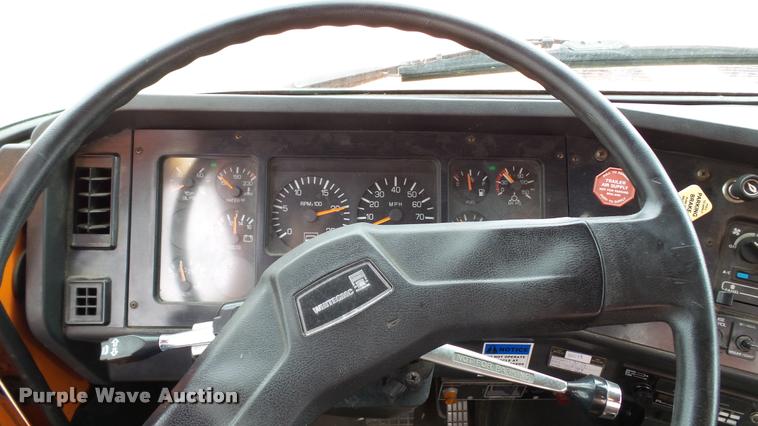 image for item DA1142 1993 Volvo WCM bridge inspection truck