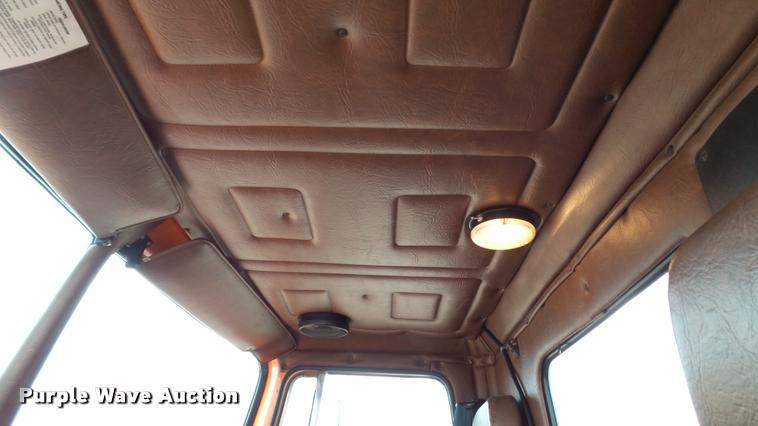 image for item DA1142 1993 Volvo WCM bridge inspection truck