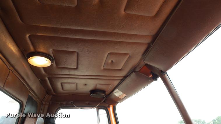 image for item DA1142 1993 Volvo WCM bridge inspection truck