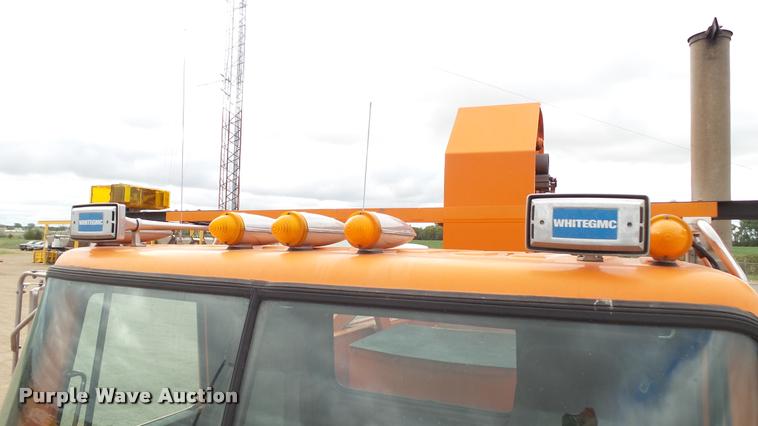 image for item DA1142 1993 Volvo WCM bridge inspection truck