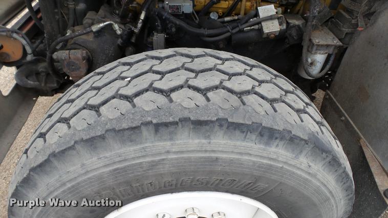 image for item DA1142 1993 Volvo WCM bridge inspection truck