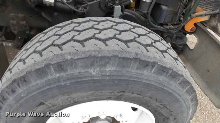 image for item DA1142 1993 Volvo WCM bridge inspection truck