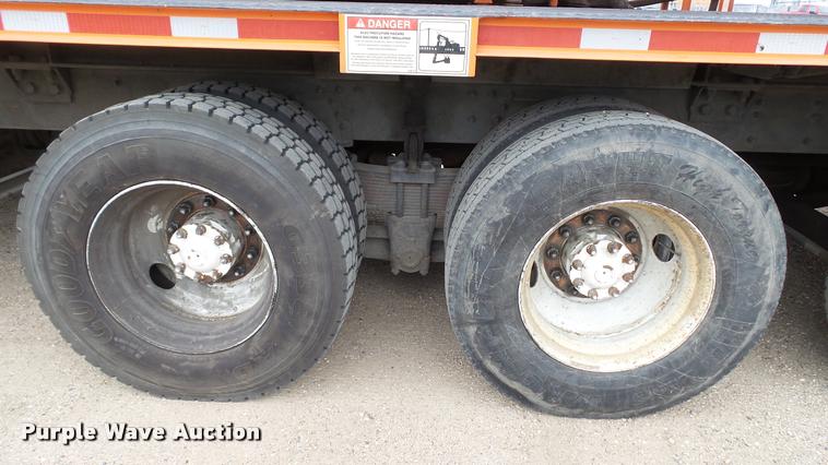 image for item DA1142 1993 Volvo WCM bridge inspection truck