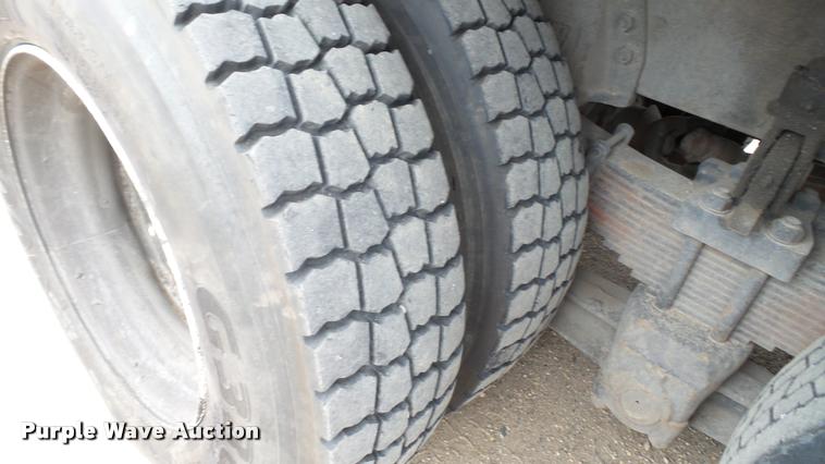 image for item DA1142 1993 Volvo WCM bridge inspection truck