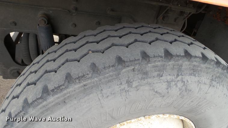 image for item DA1142 1993 Volvo WCM bridge inspection truck