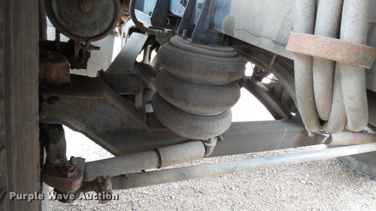 image for item DA1142 1993 Volvo WCM bridge inspection truck