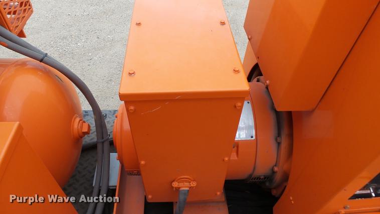 image for item DA1142 1993 Volvo WCM bridge inspection truck