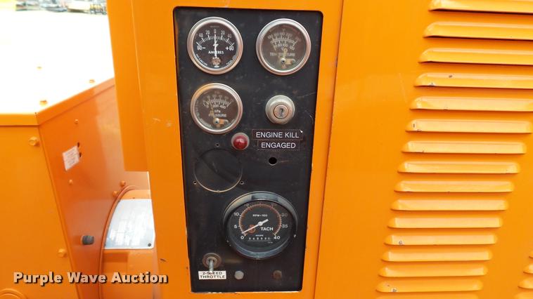 image for item DA1142 1993 Volvo WCM bridge inspection truck