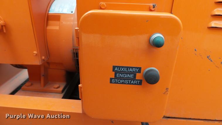 image for item DA1142 1993 Volvo WCM bridge inspection truck