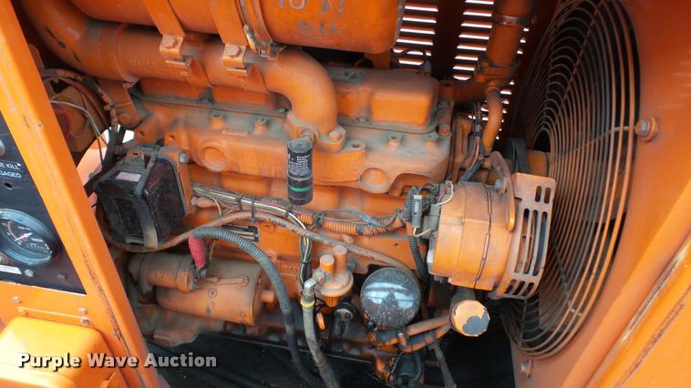 image for item DA1142 1993 Volvo WCM bridge inspection truck