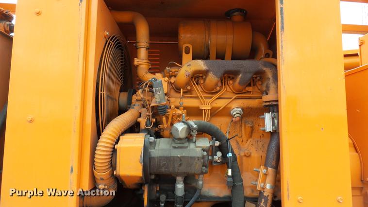 image for item DA1142 1993 Volvo WCM bridge inspection truck