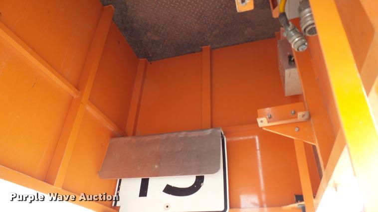 image for item DA1142 1993 Volvo WCM bridge inspection truck