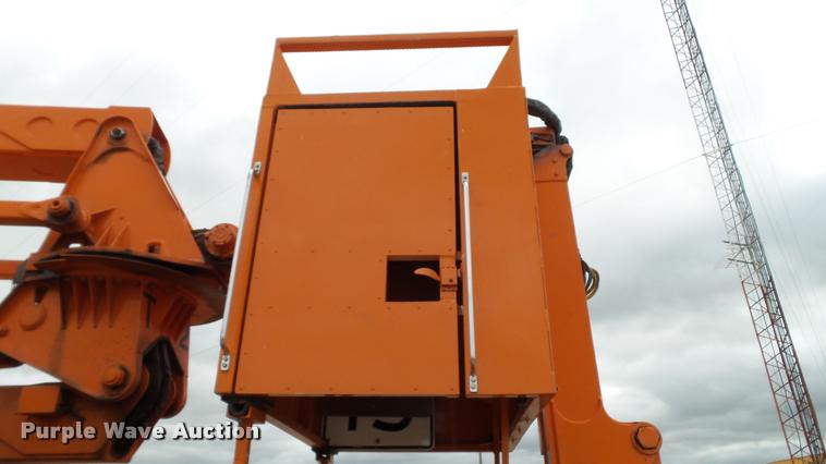 image for item DA1142 1993 Volvo WCM bridge inspection truck