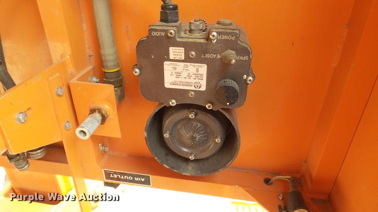 image for item DA1142 1993 Volvo WCM bridge inspection truck