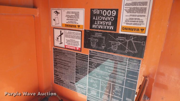 image for item DA1142 1993 Volvo WCM bridge inspection truck