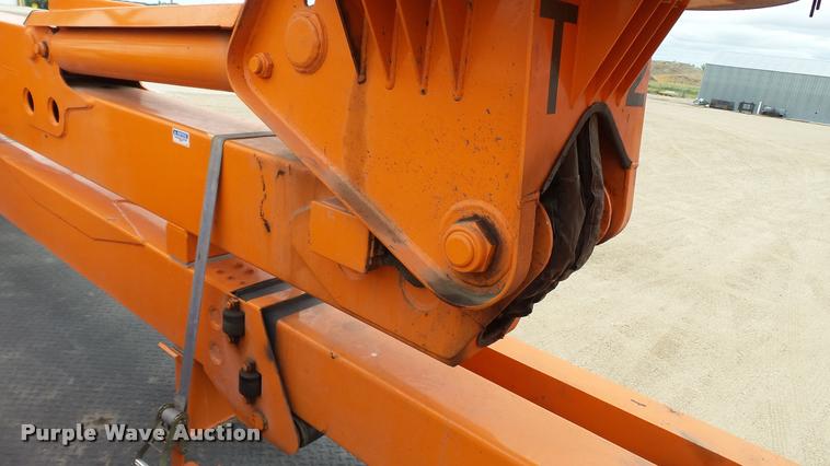 image for item DA1142 1993 Volvo WCM bridge inspection truck