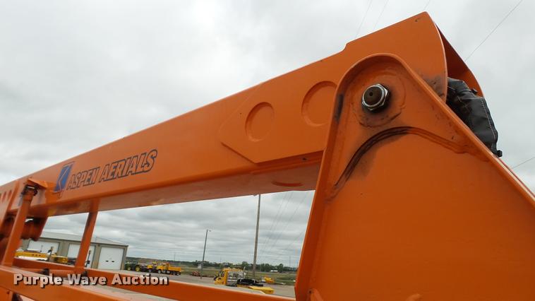 image for item DA1142 1993 Volvo WCM bridge inspection truck