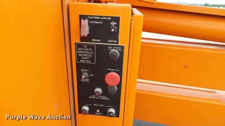 image for item DA1142 1993 Volvo WCM bridge inspection truck